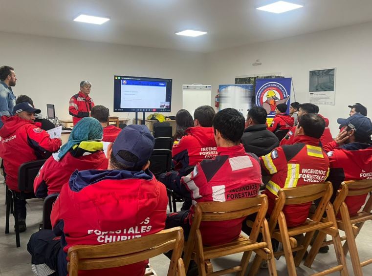 Chubut realizó una capacitación sobre quemas controladas y prescriptas -Esquel