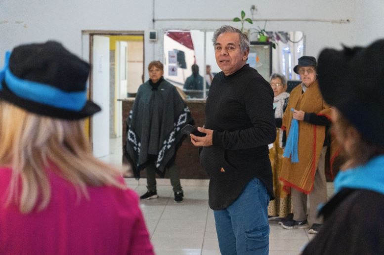 Colonia Recreativa de Personas Mayores - Rawson promueve la integración social y cultural con taller de danzas tradicionales