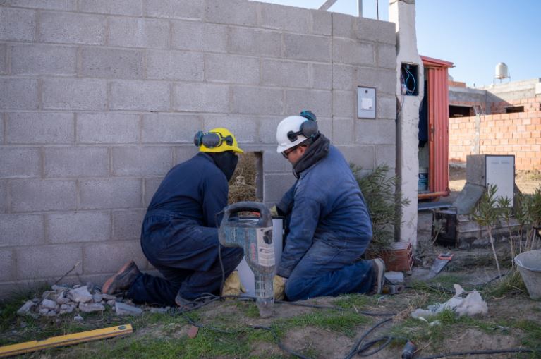 Comodoro Rivadavia avanza con obras de gas para 700 familias