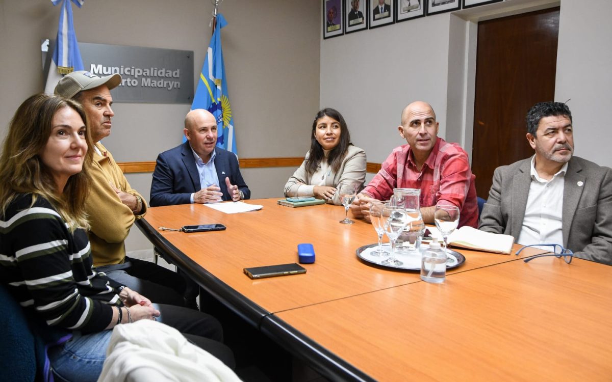 HERMANAMIENTO ENTRE PUERTO MADRYN Y MOLA DI BARI