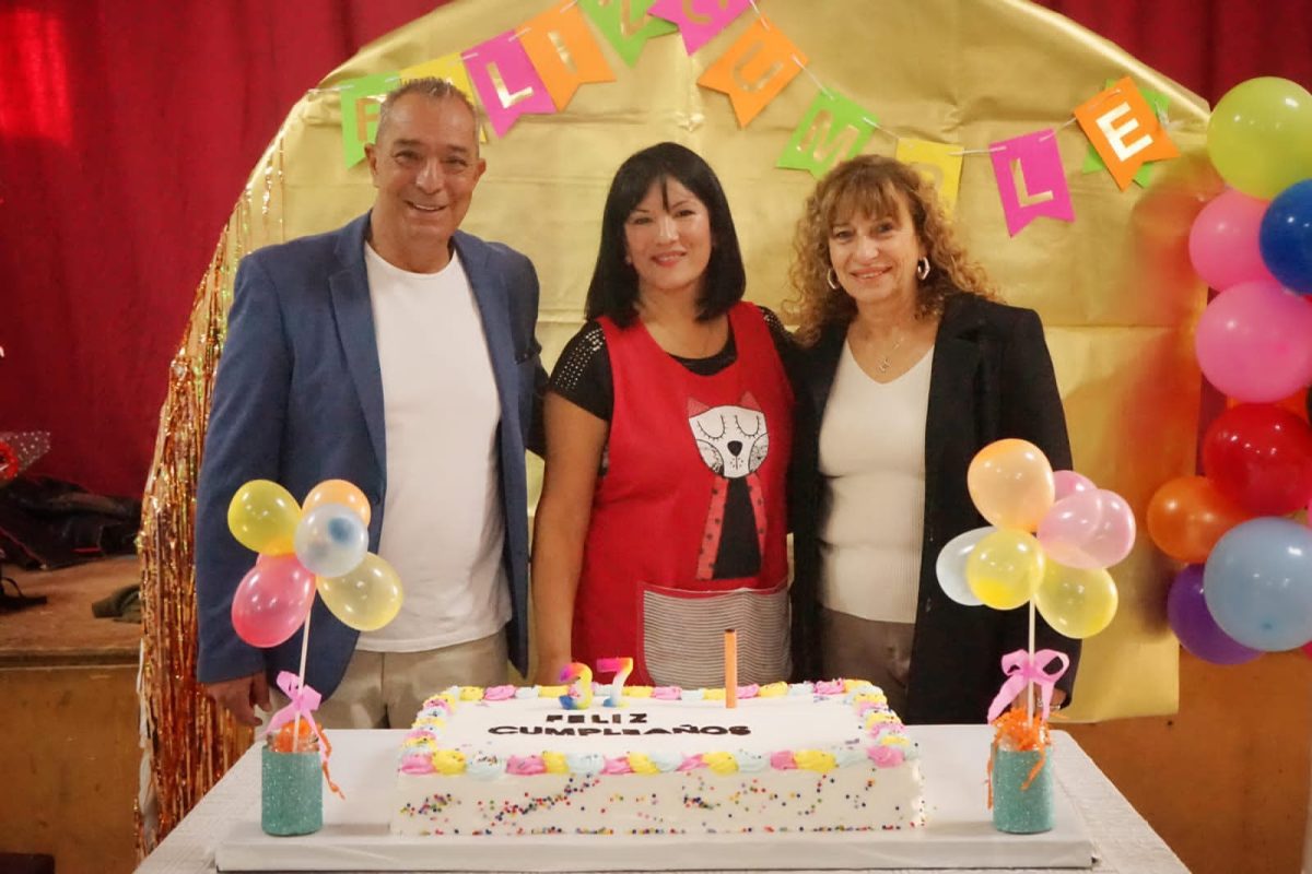 Los Jardines Municipales N° 2411, 2404 y 2412 de Rawson festejaron su aniversario