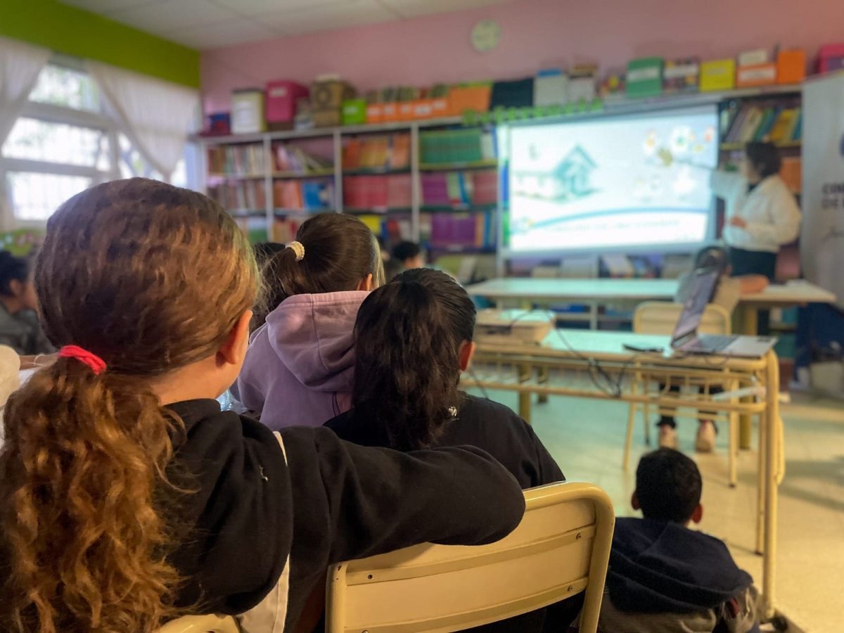 "La Cooperativa en tu Escuela" en Rawson