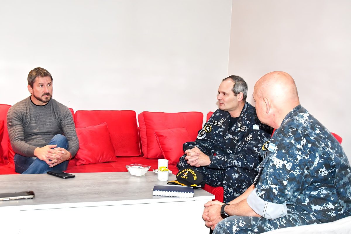 Merino impulsa la Incorporación de Tropa Voluntaria de Marineros en Trelew