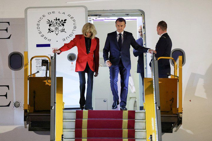 Brigitte Macron planta un cachetazo al presidente francés