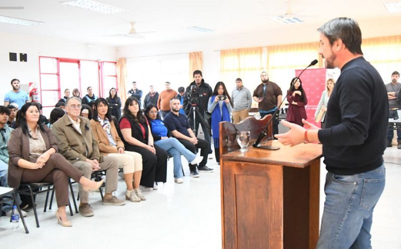 Participacion civica el programa Educar para la Democracia - trelew
