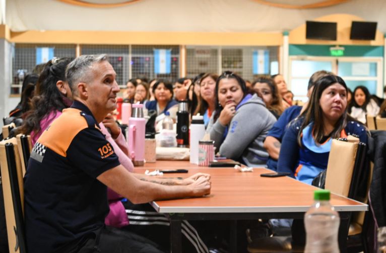 Puerto Madryn - Capacitaron en primeros auxilios y uso de extintores portátiles a personal de Centros de Primera Infancia