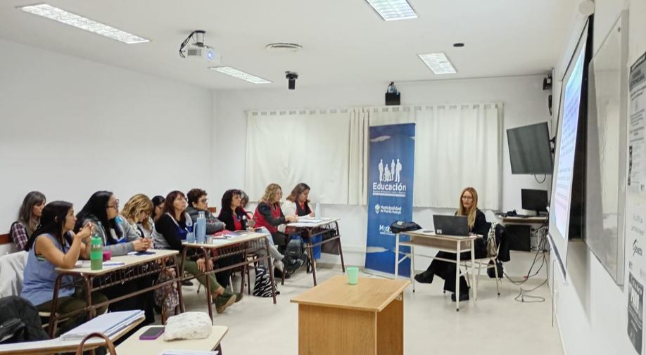 Puerto Madryn -Realizan capacitación en victomología para equipos de acompañamiento escolar