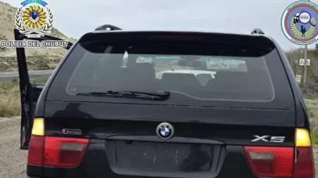 Detectan y secuestran en Trelew una camioneta BMW con pedido de captura activo