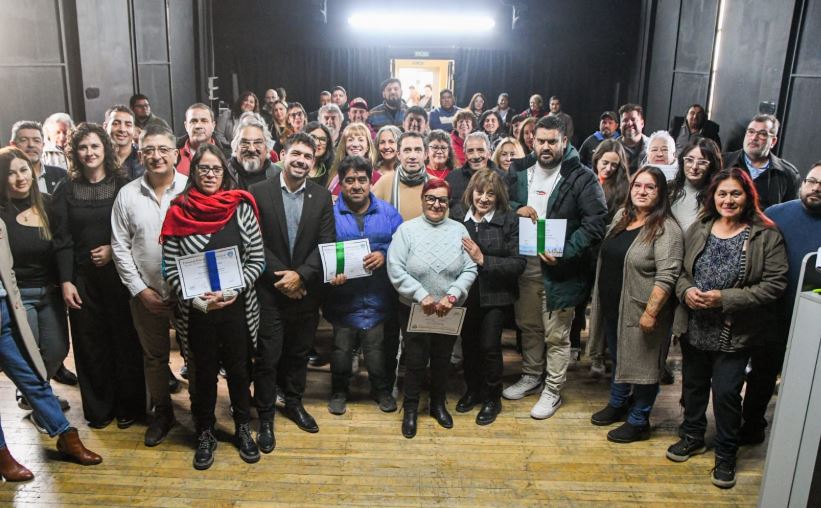 Viceintendente de Puerto Madryn encabezó la proclamación de nuevas autoridades de asociaciones vecinales