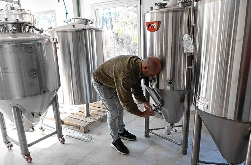 Diego Libkind, el biólogo de Bariloche que creó una IA para optimizar la producción de cerveza