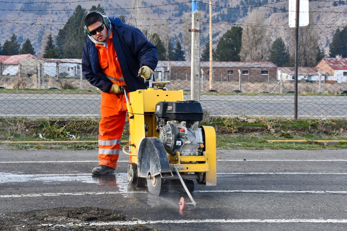 Mantenimiento y mejora de la pista municipal de atletismo en Esquel