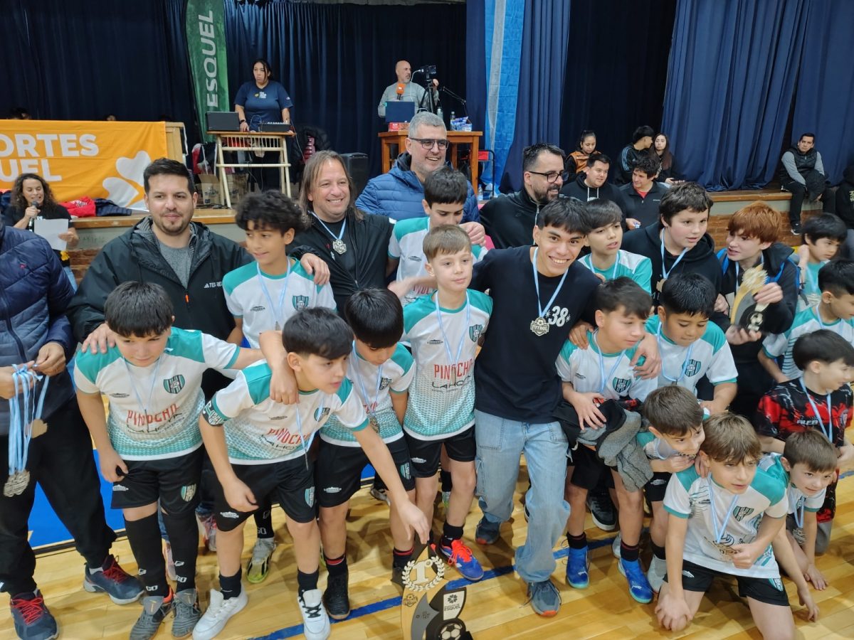 Equipos campeones y compromiso municipal con el deporte infantil en Esquel