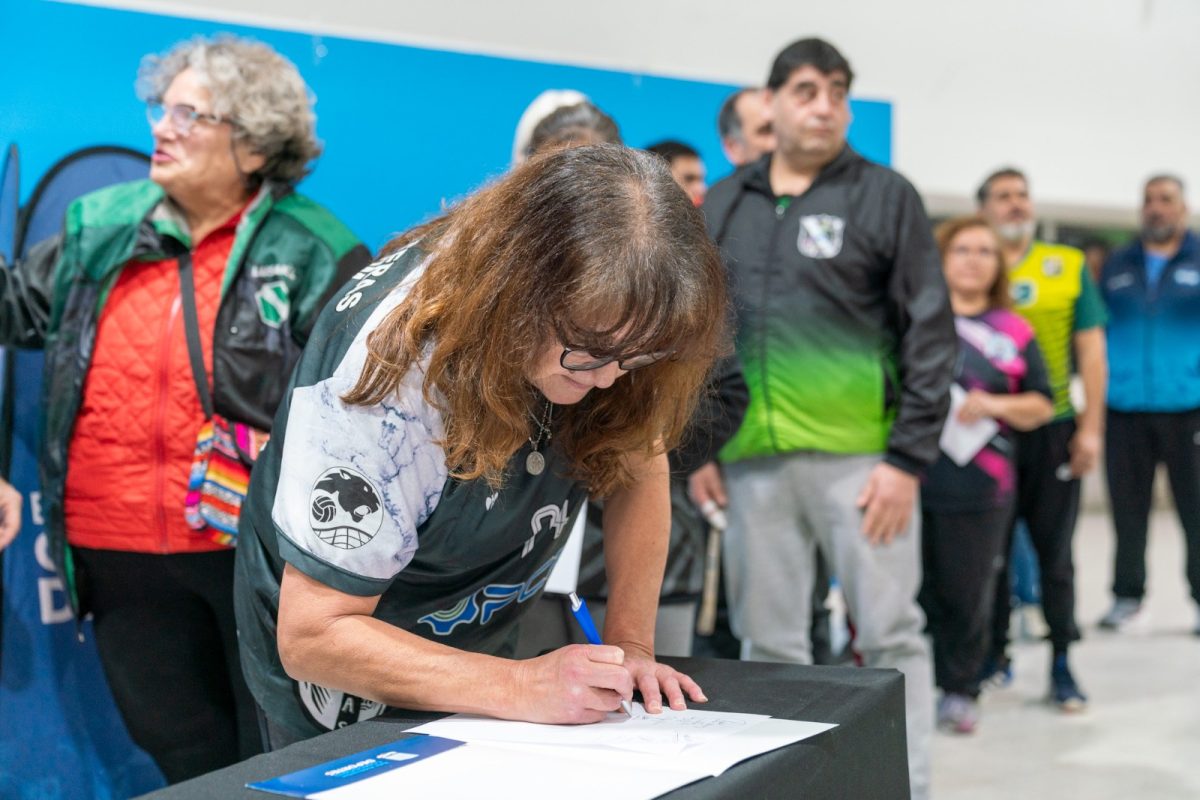 Municipio impulsa el crecimiento del newcom con apoyo a clubes