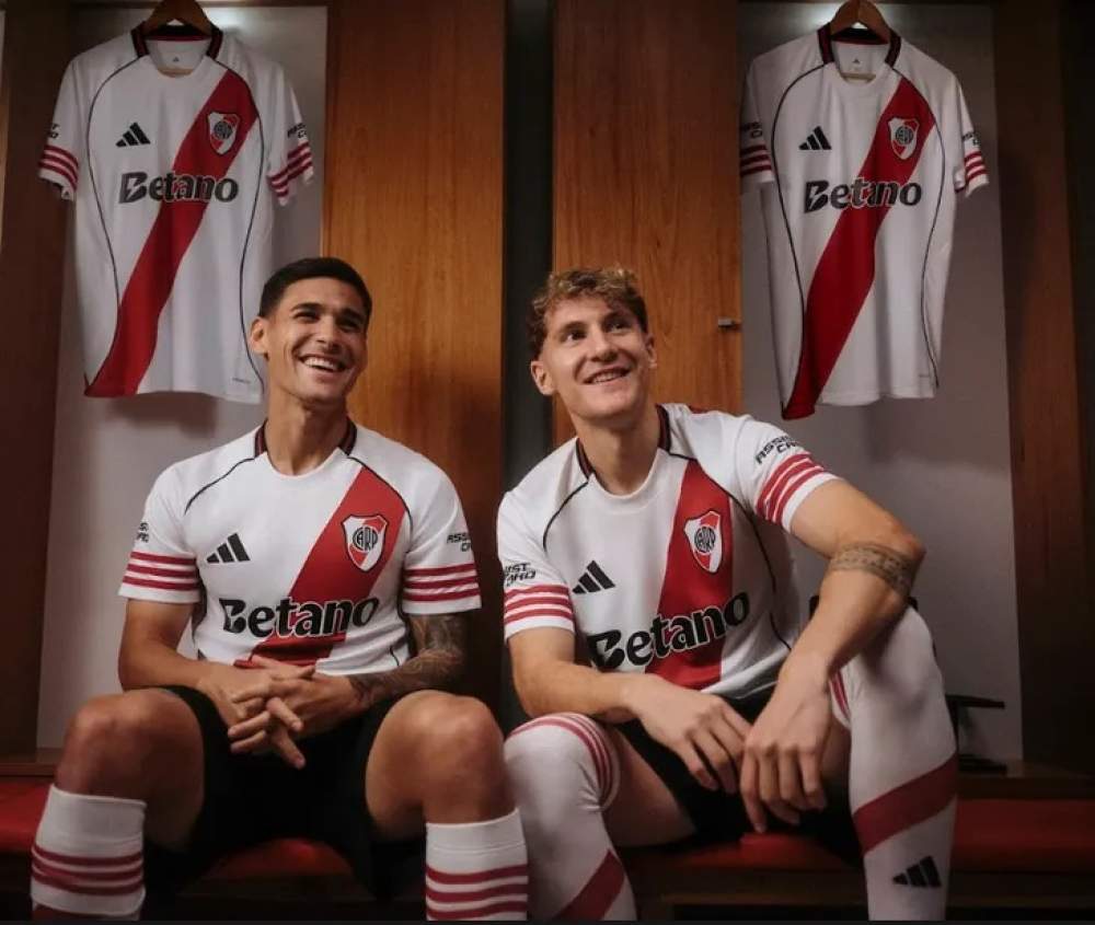 River y Boca presentaron sus nuevas camisetas para el Mundial de Clubes 