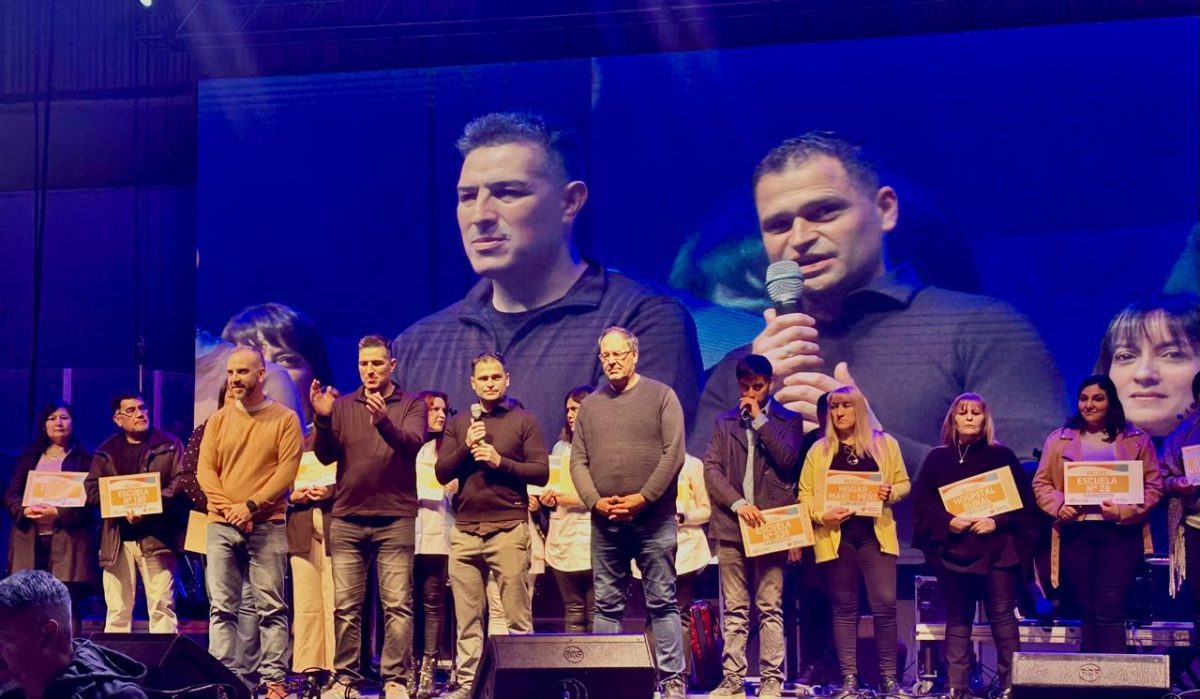 Lotería del Chubut celebró en Sarmiento con premios y folclore de Destino San Javier