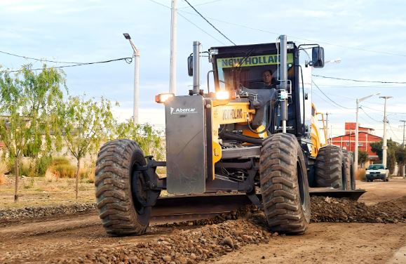Trabajos de mantenimiento urbano integral en barrio Santa Catalina - trelew