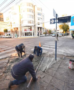 Trelew refuerza obras de accesibilidad y mejoramiento urbano - vial