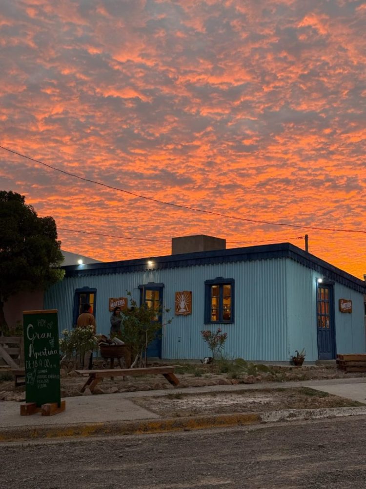 Camarones: transformaron una casa centenaria en La Matera, un espacio que celebra la identidad y la tradición patagónica