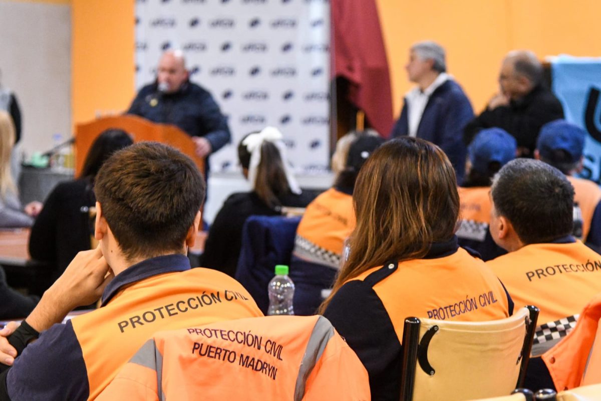 Sastre presentó nuevas capacitaciones para empleados municipales sobre bienestar laboral e inteligencia emocional 