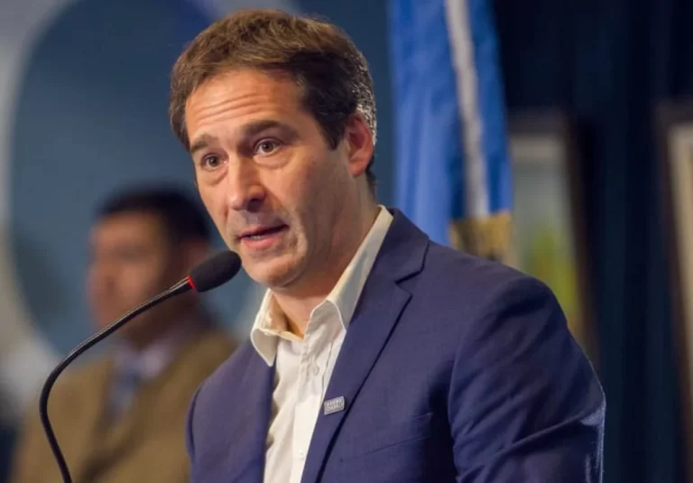 Luque llama a fortalecer el peronismo rumbo a 2027