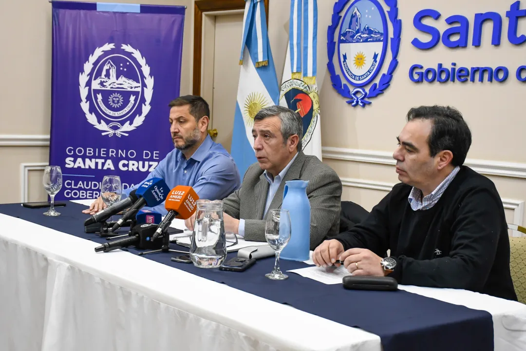 Santa Cruz recibió las áreas de YPF y confirmó que trabaja en las nuevas licitaciones 