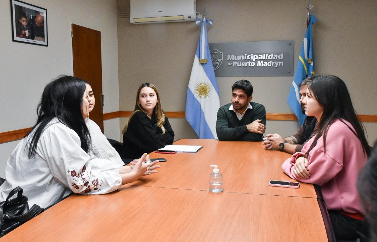 El Viceintendente rampas accesibles en las escuelas de la ciudad