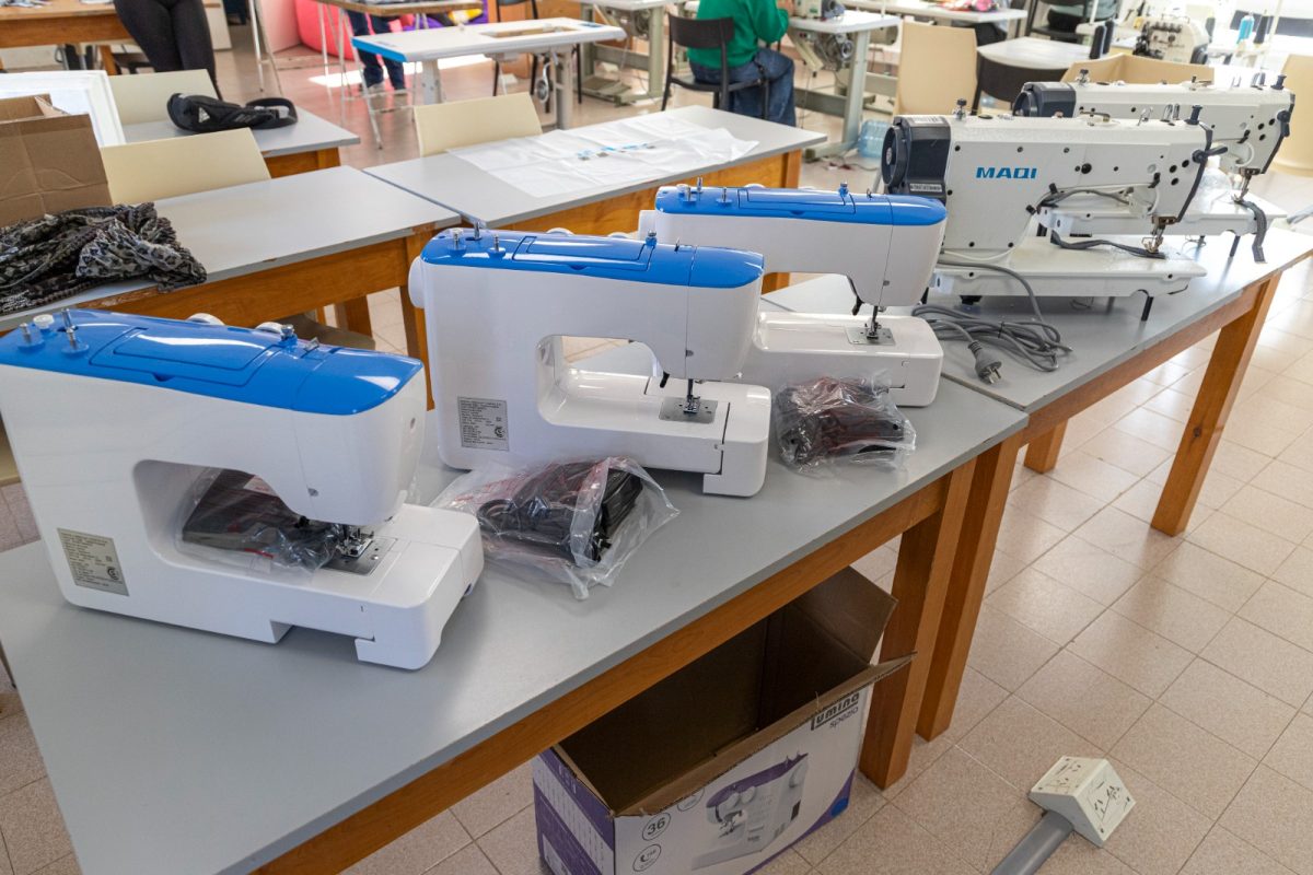 Comodoro fortalece el Centro de Promoción Laboral Textil con nueva maquinaria industrial 