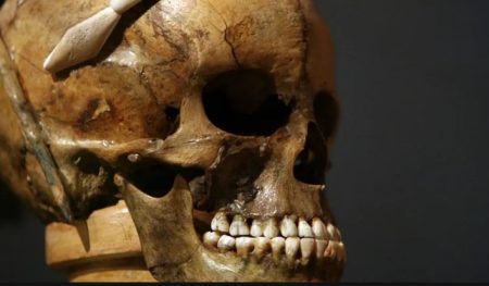 Francia devolvió a Madagascar el cráneo del rey Tuera despues de 128 años
