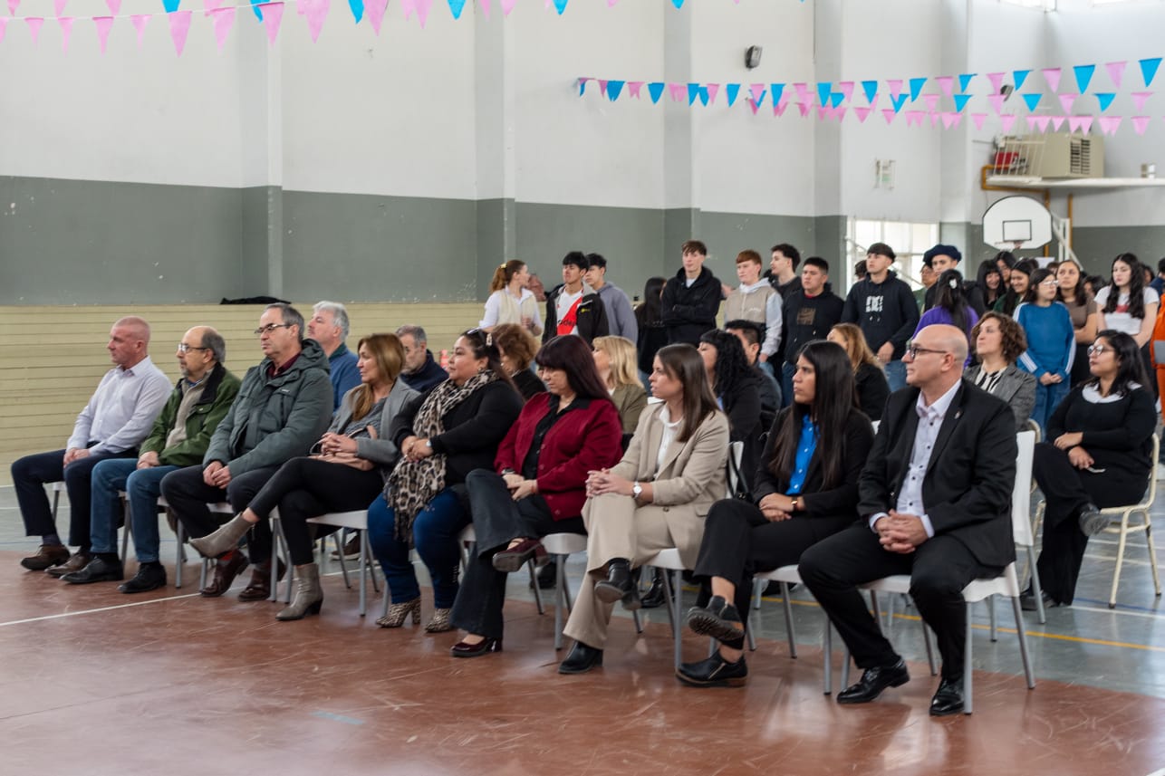 Expo Uni 2025 en Gaiman reunió a estudiantes e instituciones 