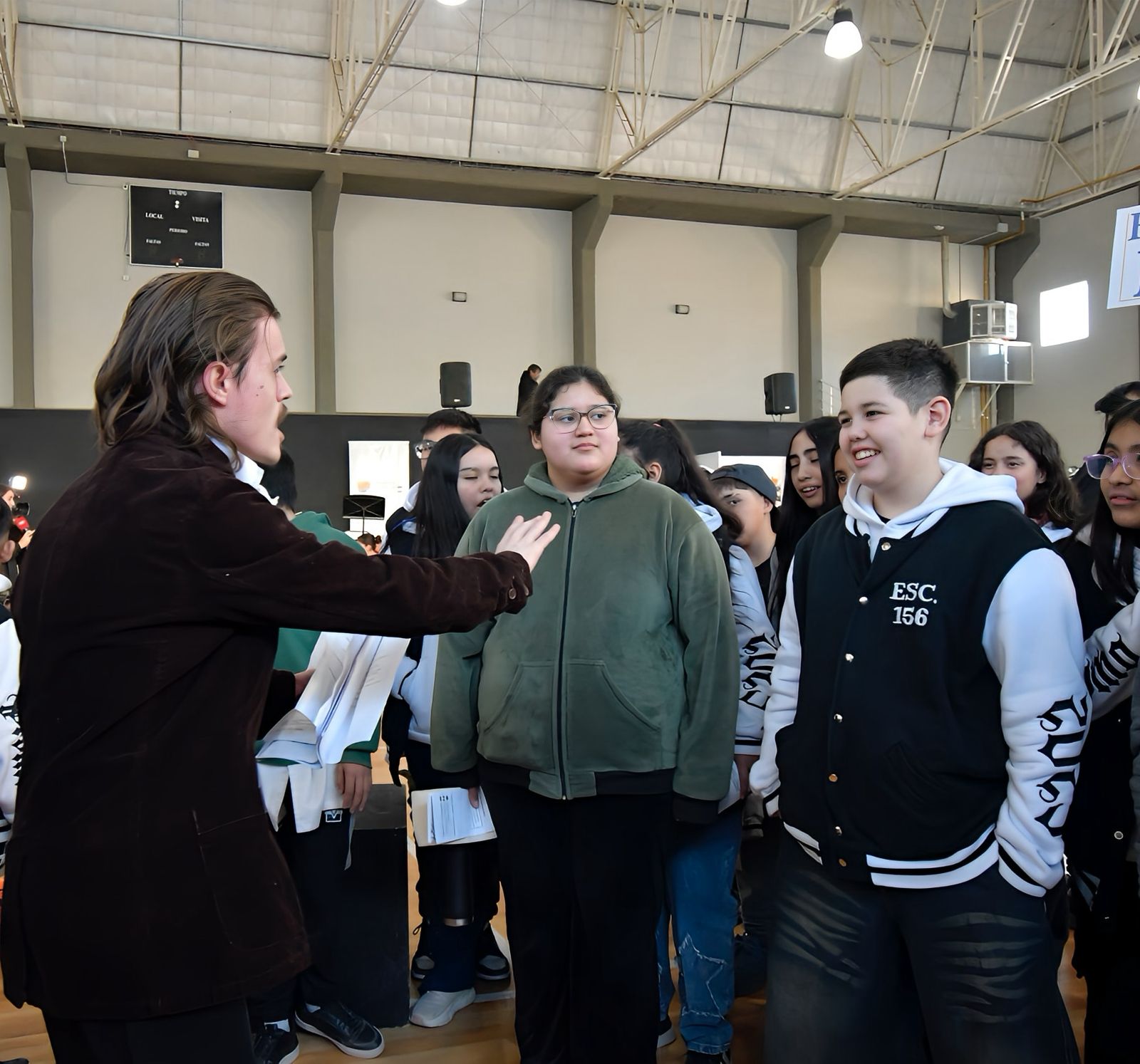 Más de mil estudiantes participaron en la feria educativa de secundarias en Trelew