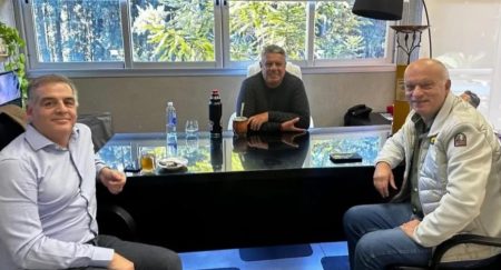 Tapia se reunió con Grindetti tras el explosivo comunicado de Independiente contra Conmebol