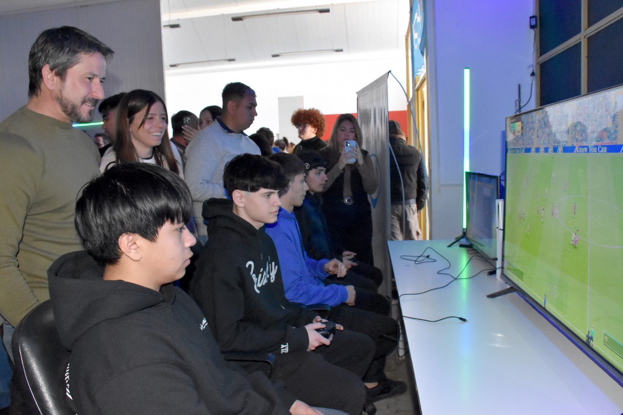 Trelew abre espacios gamer: palabras de Merino en el primer Gamer Play