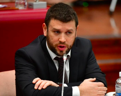 Duro cruce en la Legislatura: Pais criticó a Torres por falta de autocrítica: «No es propio de alguien que gobierna correctamente»