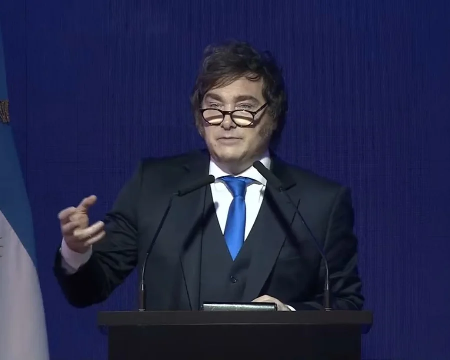 Javier Milei visitó Visa y defendió la desregulación económica como base de la propiedad privada: «Ser pioneros en este cambio de época”