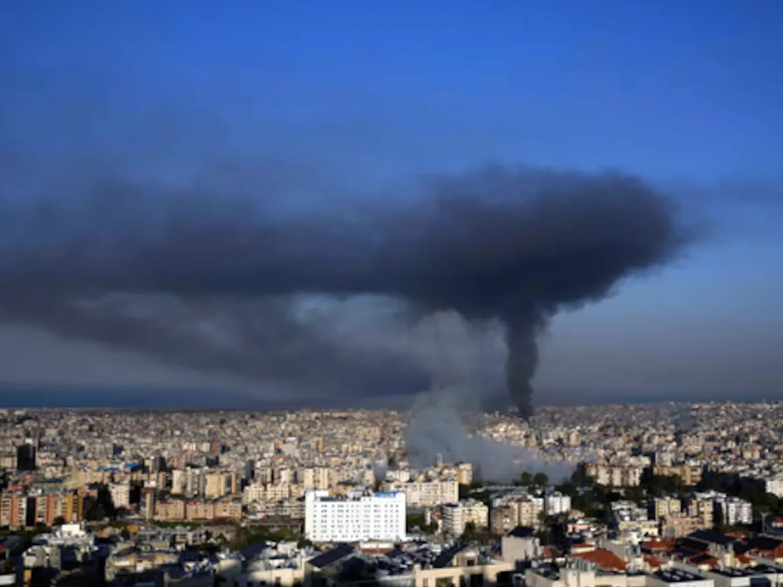 Un argentino varado en Doha relató el miedo tras escuchar bombardeos y recibir alertas de seguridad por la guerra: «De acá no va a salir nadie»