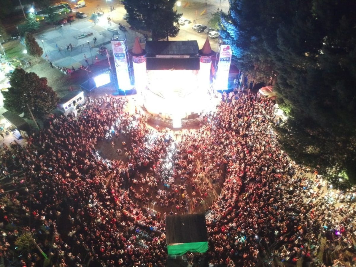 Fiesta Del Bosque En Lago Puelo