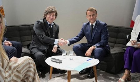 Milei sostuvo una reunión bilateral con Macron tras participar de una conferencia de la ONU