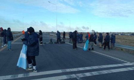 Ruta 3 - SOMU y STIA realizaron corte intermitente de tránsito en accesos a Madryn