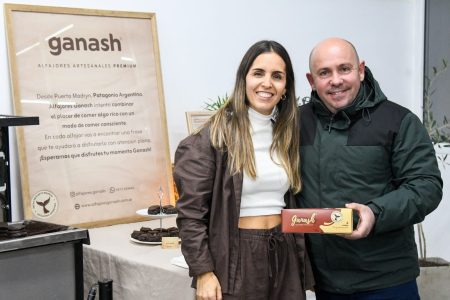 Sastre acompaña la inauguración de Ganash y refuerza su apoyo a emprendedores locales