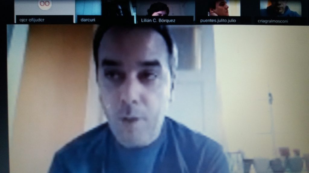 por videoconferencia