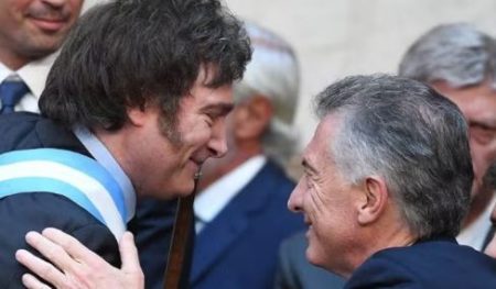 Mauricio Macri a Javier Milei