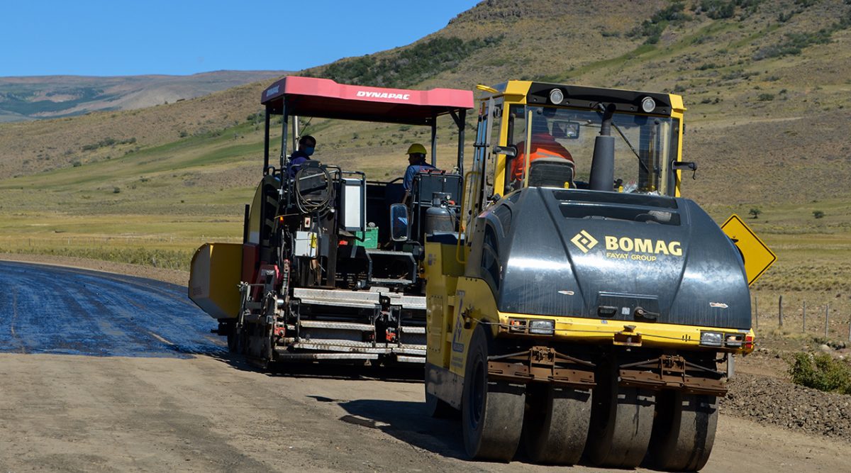 El gobernador trazó el plan para mejorar la conectividad vial que abarca a las distintas regiones del Neuquén.