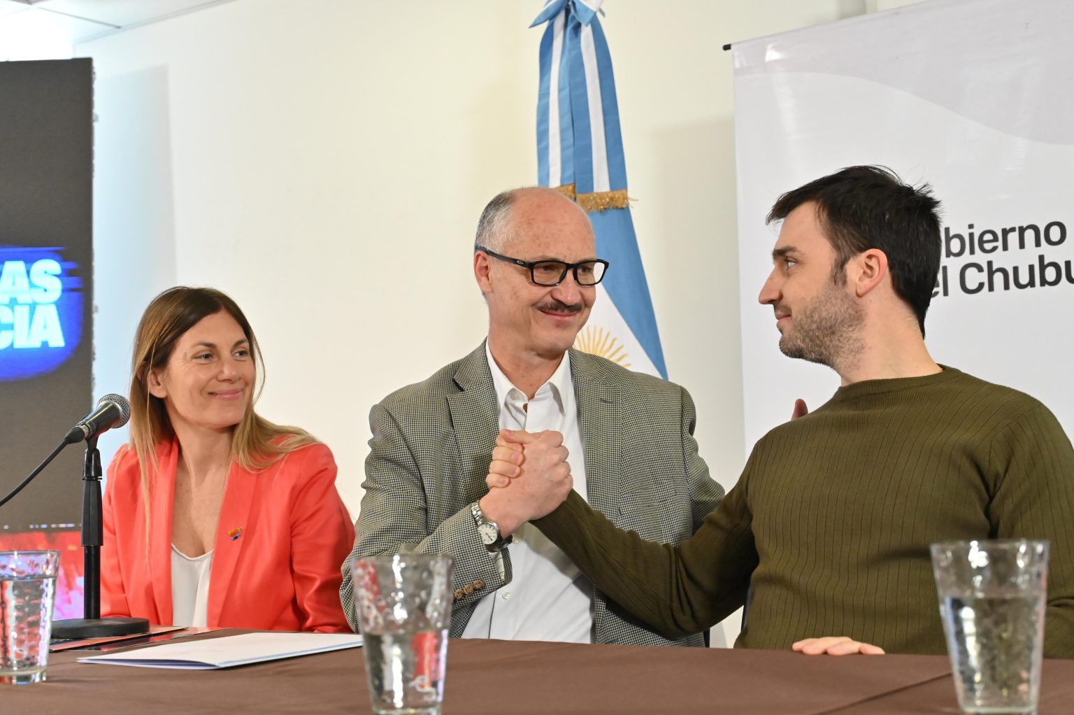 Torres encabezó la firma de un histórico convenio marco de cooperación con representantes de UNICEF Argentina