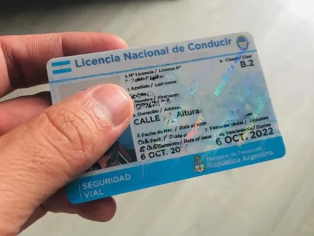 La Municipalidad de Trelew comunica que se encuentran disponibles para su retiro los carnets de conducir que fueron tramitados durante el breve lapso de tiempo en el que escasearon los insumos nacionales para su impresión.