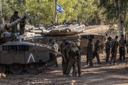 Tanques israelíes atacan el Sur del Líbano tras Israel considerar que Hezbolá violó tregua