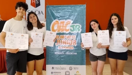 Estudiantes Ciencias Junior 2024