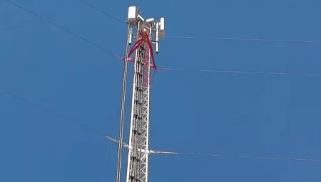 Trabajador cae de torre de telefonía