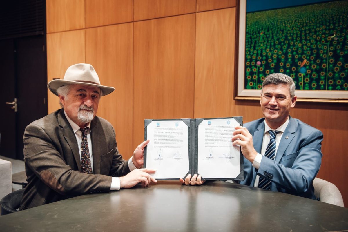 Macharashvili firma convenio con Córdoba