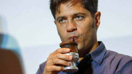 Kicillof mateada con vecinos