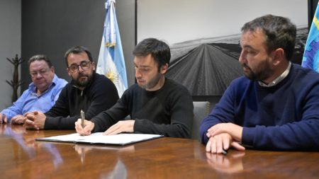 Firma de obra hídrica